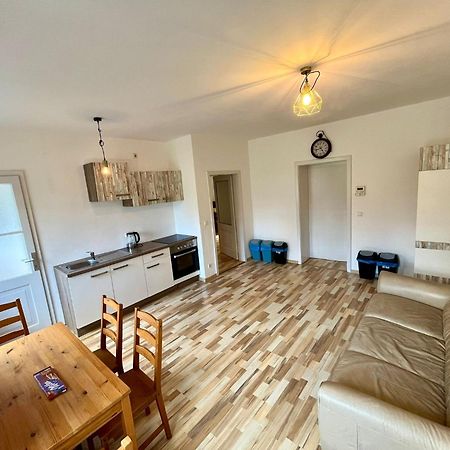 Monteurwohnung Leoben, Zentral Leoben  Eksteriør billede